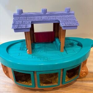 Fisher Price Little People Noah's Ark with 11 animals Vintage 2002